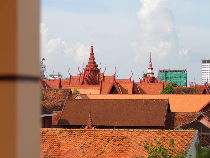 G Eleven Hotel Phnom Penh Exterior foto