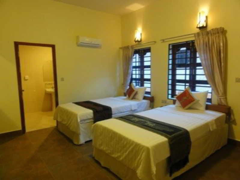 G Eleven Hotel Phnom Penh Exterior foto