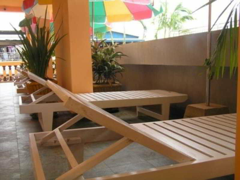 G Eleven Hotel Phnom Penh Exterior foto